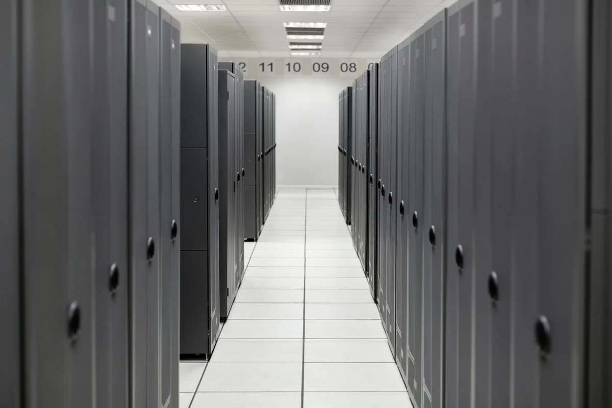 ARUBA ARUBA HPE/EN G3 M 3PD 17.2kVA FHD NA/JP PDU 6320366